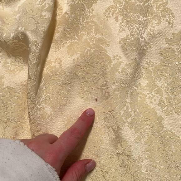 Damask long table cloth - Picture 3 of 3